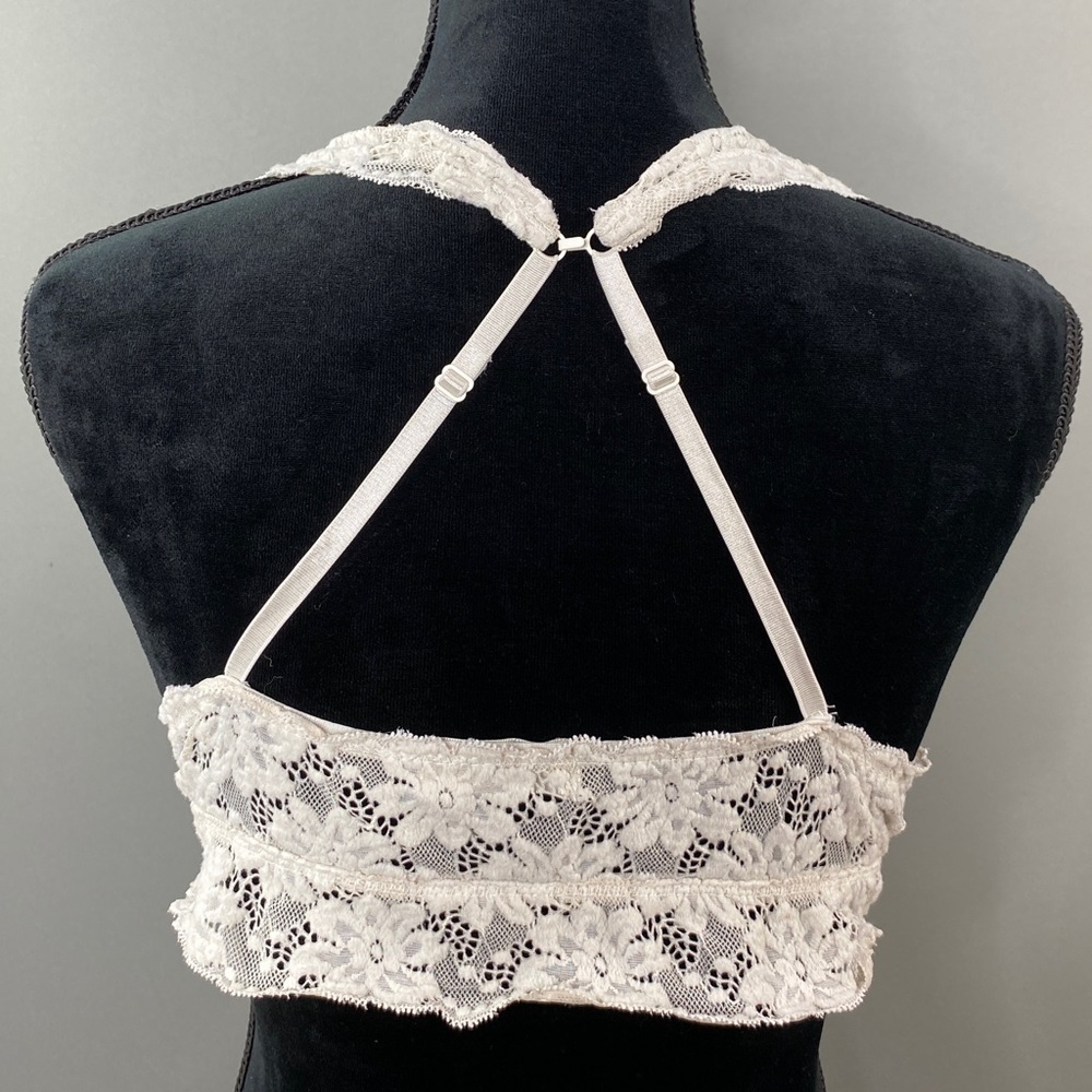 Ivory Lace Altar’d State Bralette Size M/L - Picture 3 of 5